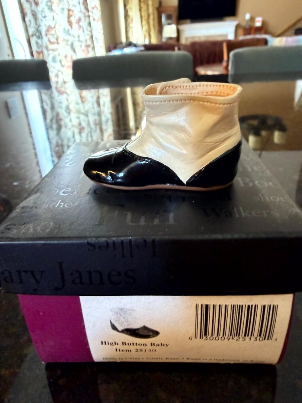 Just the Right Shoe High Button Baby 25130 Black Cream Vintage Bootie Box